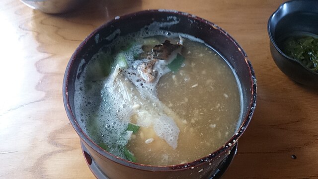 わっぱ煮(ซุปไม้ไผ่): เสน่ห์แห่งรสชาติในกลีบไม้