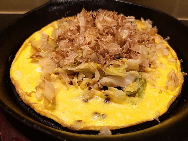 漬物ステーキ(สเต๊กผักดอง): รสชาติแห่งความทรงจำในจานสเต๊ก