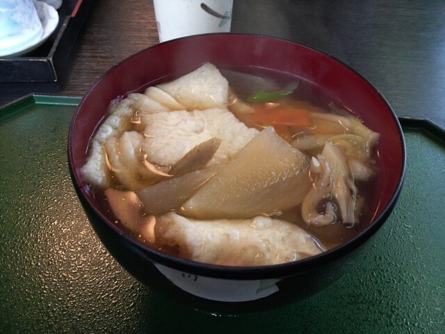 せんべい汁(ซุปเซมเบ) : รสชาติแห่งความทรงจำในกาลเวลา