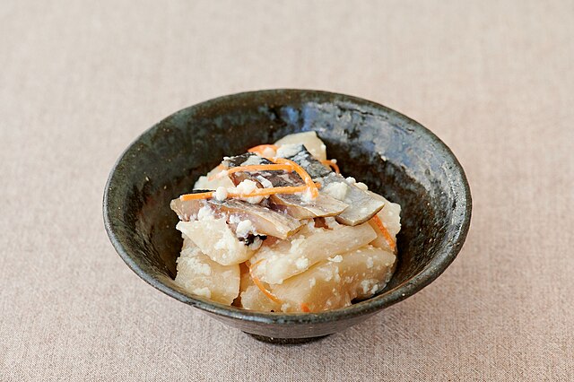 大根ずし(ซูชิหัวไชเท้า): รสชาติจากดินแดนแห่งความหวานและกรุ่นหอม