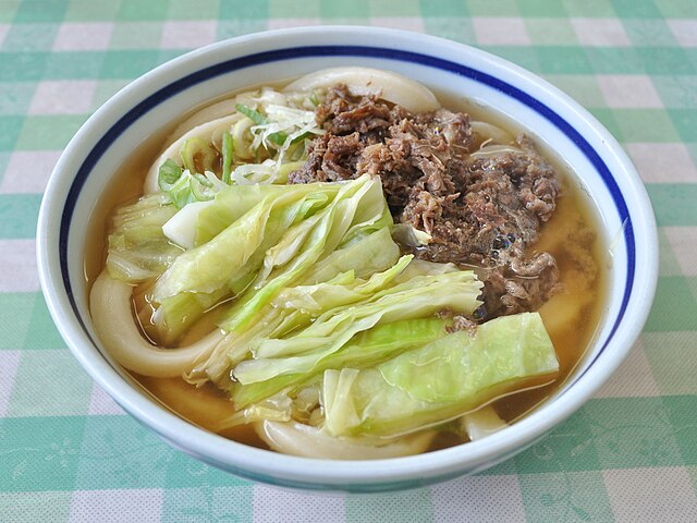 吉田のうどん(อุด้งแห่งคิชิดะ): เส้นใยแห่งความอบอุ่นในถ้วยแห่งความสุข
