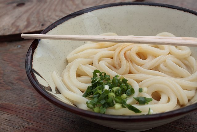 讃岐うどん(อุด้งซานุกิ): "เส้นสายแห่งความอ่อนหวาน"