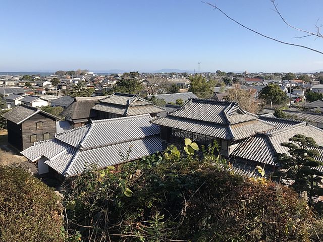 国見神代小路歴史文化公園鍋島邸(สวนวัฒนธรรมประวัติศาสตร์นาบาชิมะแห่งการมองเห็น) : เส้นทางแห่งอดีตและความงาม
