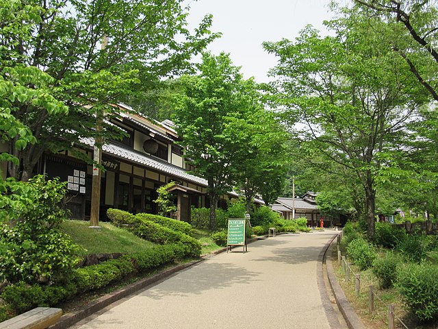ぎふ清流里山公園(สวนป่าใสสะอาดแห่งกิฟุ): สายน้ำแห่งความสงบในป่าเขียว