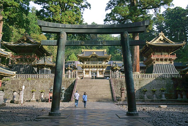 日光の社寺(วัดและศาลเจ้าที่แสงอาทิตย์ส่องสว่าง): รอยแสงแห่งศรัทธา