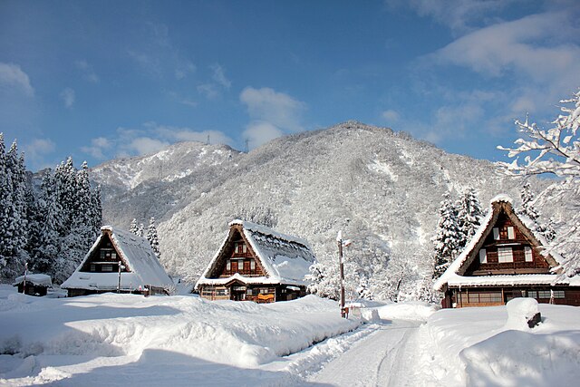 五箇山(ห้าภูเขา): เสน่ห์แห่งหมู่บ้านในหุบเขา