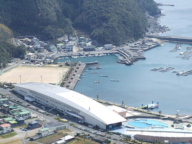 大分県マリンカルチャーセンター(ศูนย์วัฒนธรรมทะเลโออิตะ): สายน้ำแห่งศิลป์และชีวิต