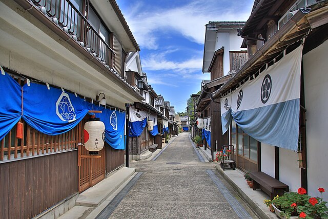 御手洗 (呉市)(น้ำใสในเมืองเก่า): สายน้ำแห่งความทรงจำ