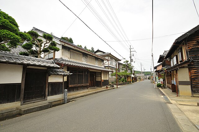 ちりめん街道(ถนนผ้าไหม): เส้นทางแห่งความงามและความทรงจำ