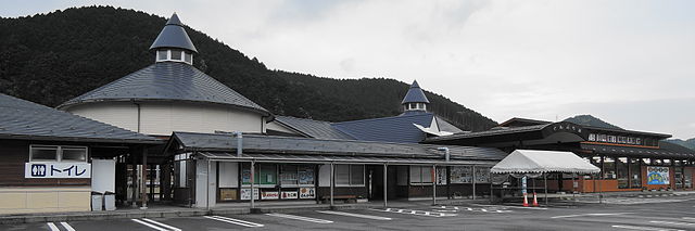 道の駅どんぶり館(สถานีทางหลวงชามอร่อย): เสน่ห์แห่งชามอุ่นใจ