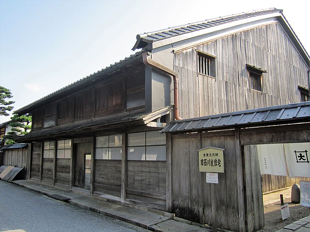 旧西川家住宅(บ้านเก่าแห่งความทรงจำ): เสน่ห์แห่งอดีตในแสงจันทร์