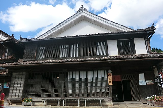 吹屋ふるさと村郷土館(หมู่บ้านบุกิยะแห่งความทรงจำ): เสียงกระซิบแห่งอดีตในหมู่บ้านศิลป์