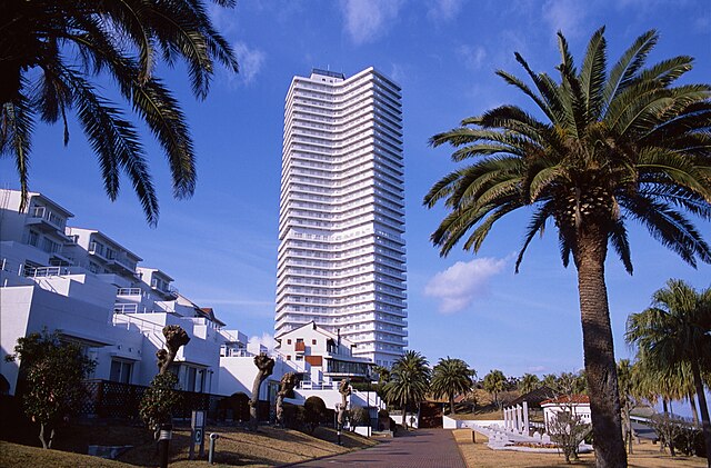 チッタ・ナポリ(เมืองนโปลีกลางคืน): สายลมแห่งความรักและแสงสี