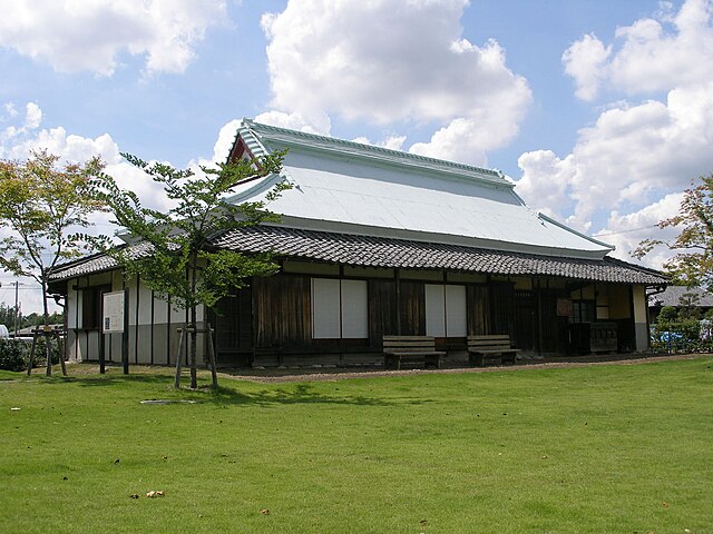 旧桜井家(บ้านซากุระเก่า): รอยอดีตในสวนซากุระ
